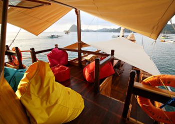 Book Adishree Phinisi Private Trip Komodo 2026