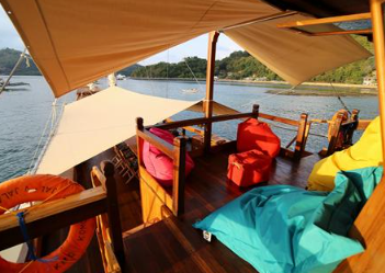 Book Adishree Phinisi Private Trip Komodo 2026