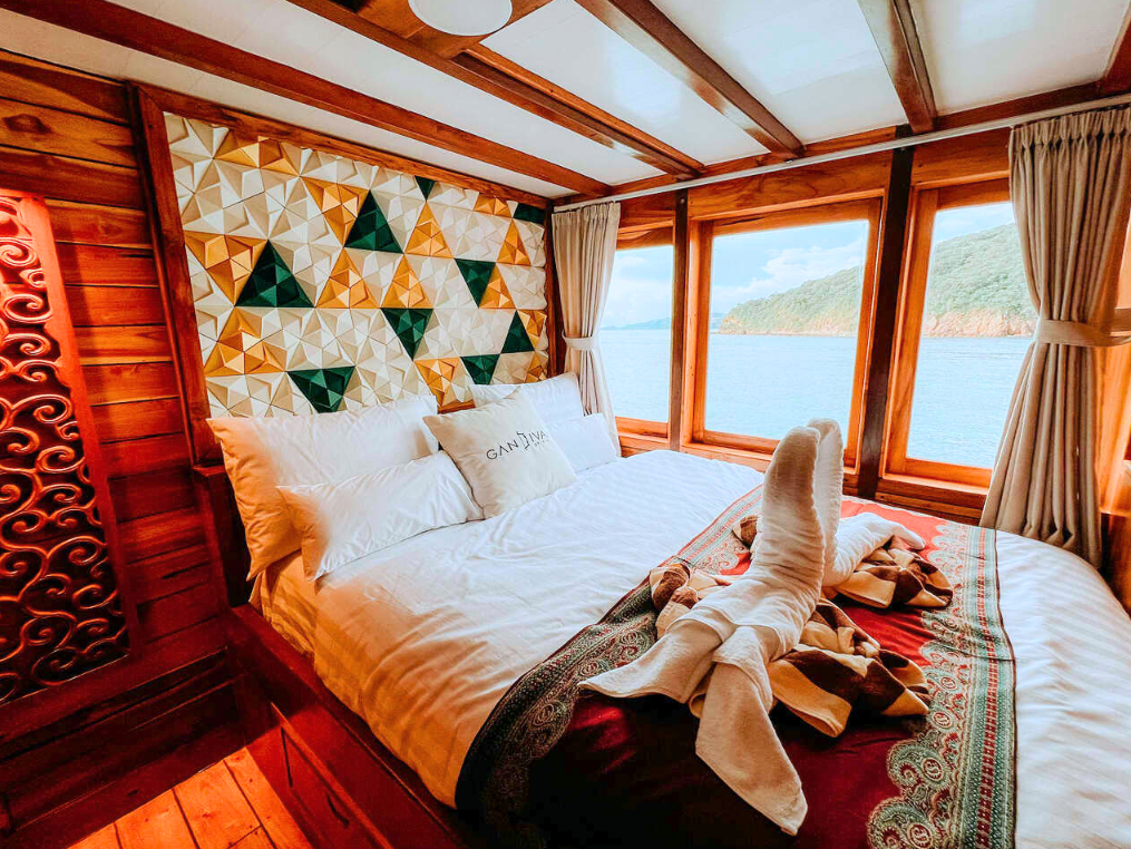 Book Gandiva Luxury Phinisi Private Trip 2026 Master Cabin