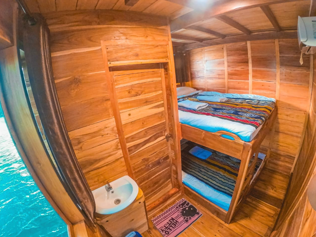 Book Komodo Sharing Trip 3D2N on KM Natural 001