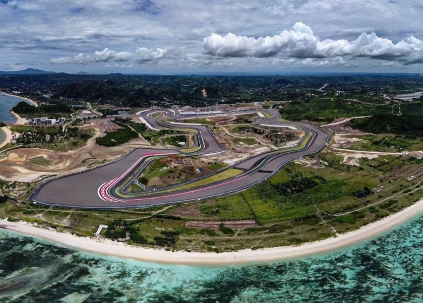 Book Lombok Airport Transfer Long Elf 2026