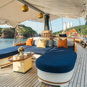 Book Luxury Private Yacht Charter Komodo