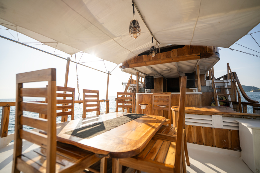 Book Open Trip 3D2N by NK Jaya 1 Deluxe Phinisi 2026 Onboard