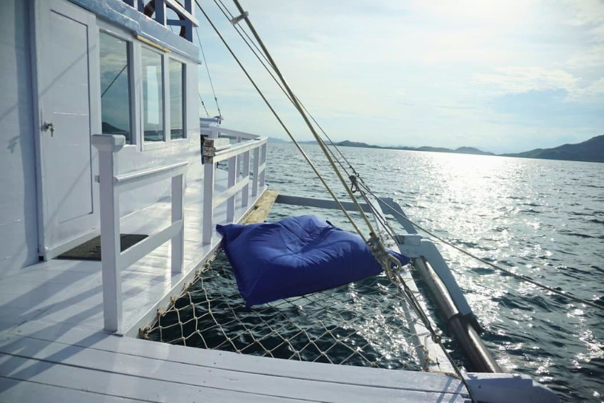Book Osiana Alo Liveaboard Komodo Private Trip 2026 Private Cabin