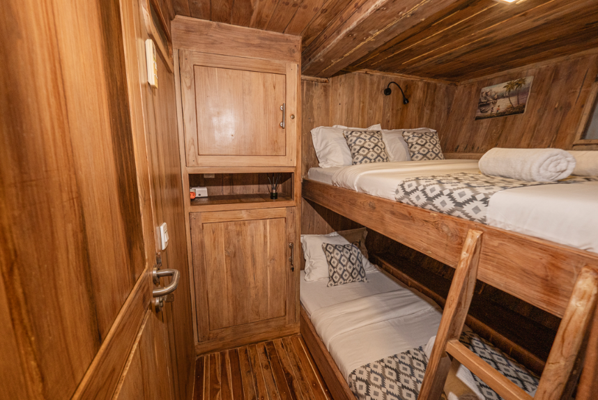 Book Private Diving for Cajoma V Luxury Phinisi 2026 Dive Deck