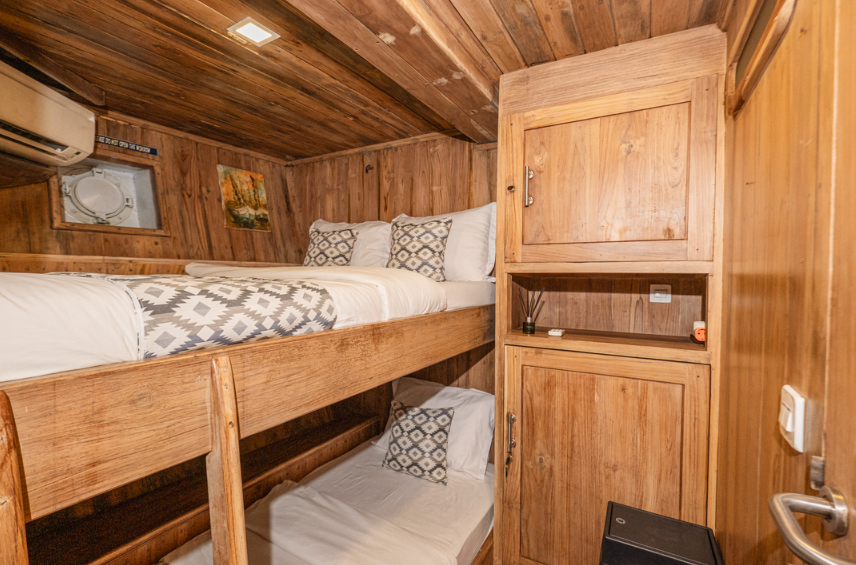 Book Private Leisure for Cajoma V Luxury Phinisi 2026 Upper Deck