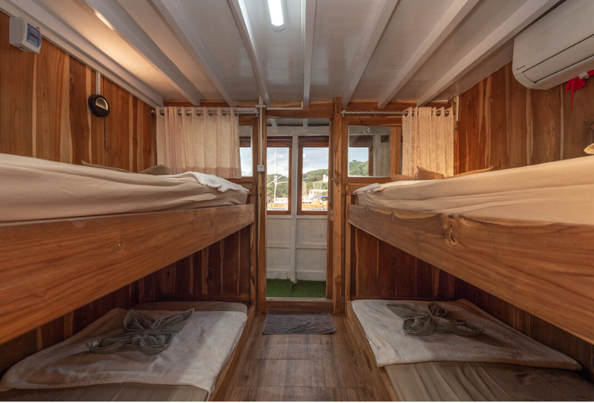 Book Private Trip Dahayu Deluxe Phinisi