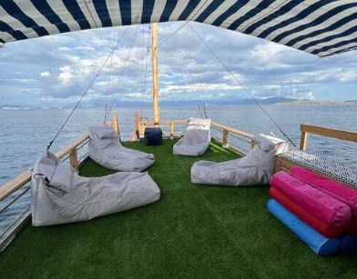 Book Private Trip by Ardea Deluxe Phinisi 2026 Master Cabin