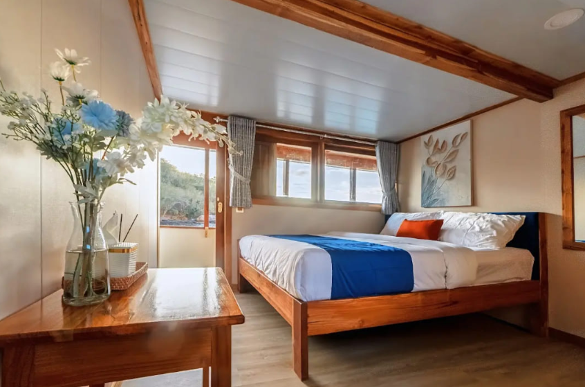 Book Private Trip by Ayvara Deluxe Phinisi 2026 Master Balcony View