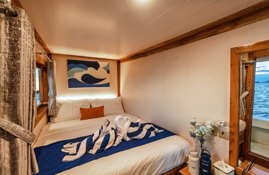 Book Private Trip by Ayvara Deluxe Phinisi 2026 Master Balcony View