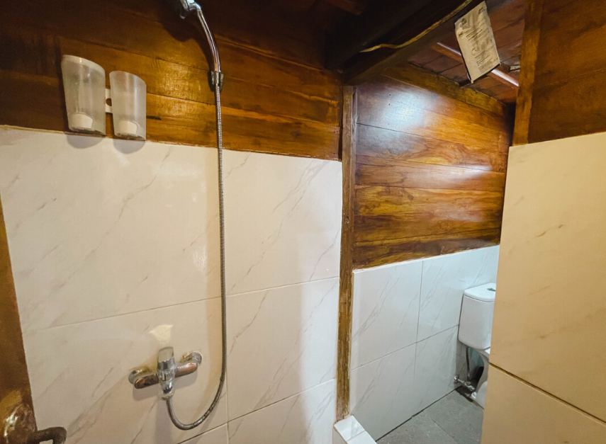 Book Private Trip by Captain Octopus Deluxe Phinisi 2026 Boat Exterior