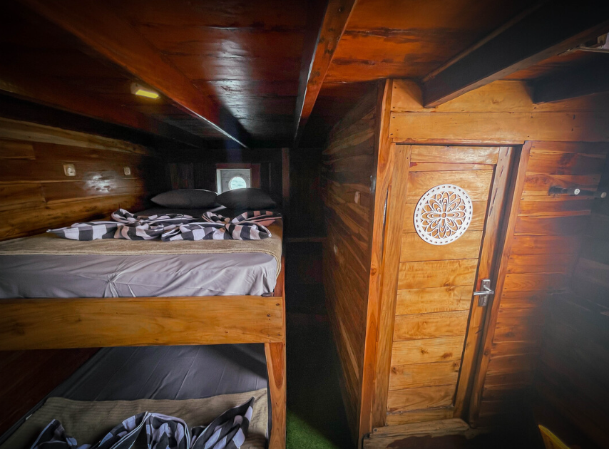 Book Private Trip by Captain Octopus Deluxe Phinisi 2026 Boat Exterior