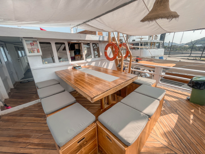 Book Private Trip by Dewi Anjani Deluxe Phinisi 2026