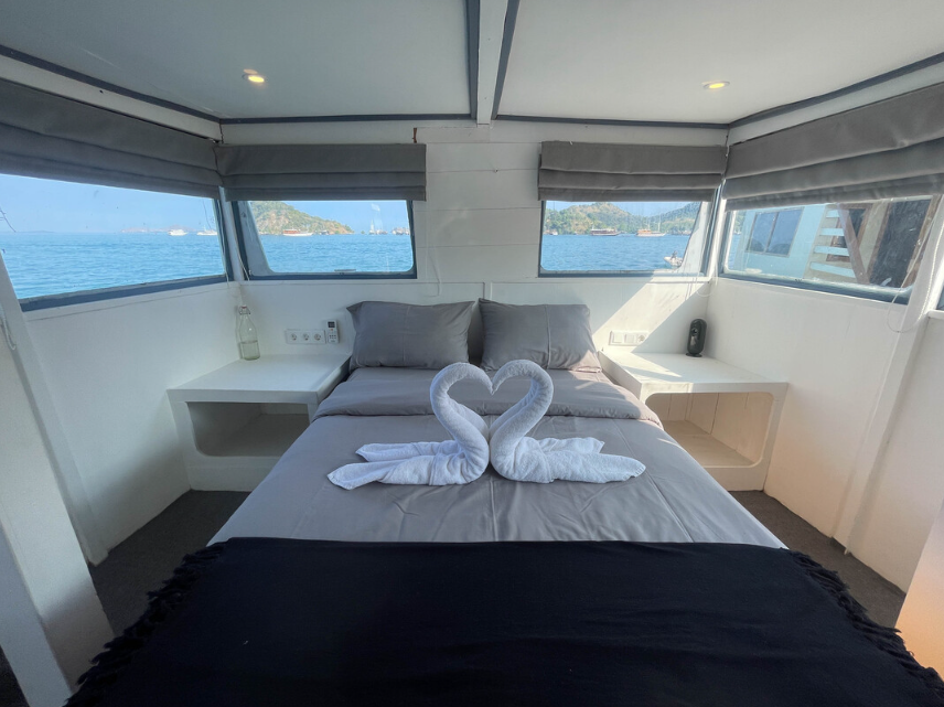 Book Private Trip by Dewi Anjani Deluxe Phinisi 2026