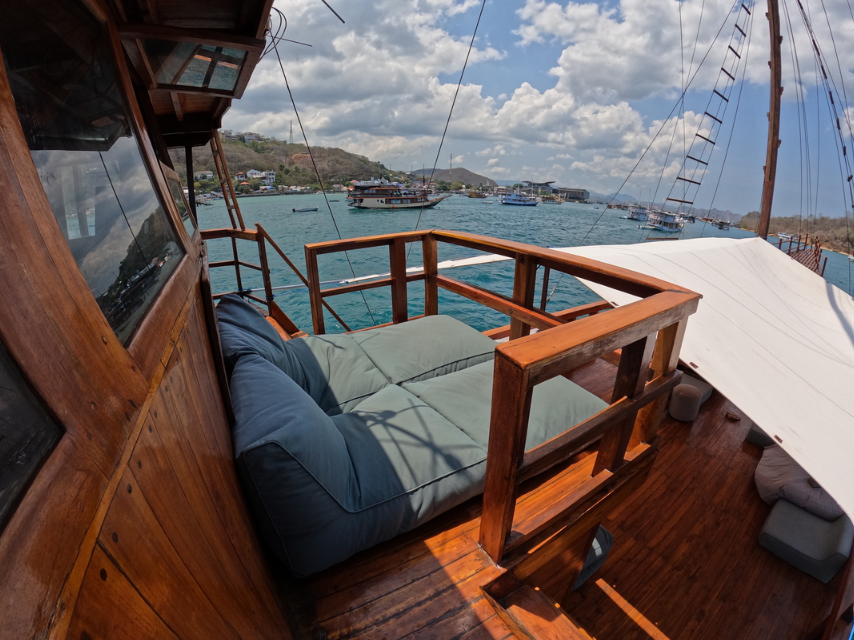 Book Private Trip by Gammara Deluxe Phinisi 2026 Master Suite