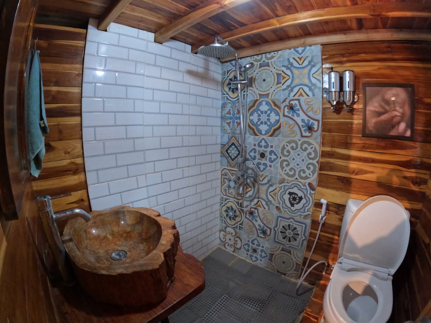 Book Private Trip by Gammara Deluxe Phinisi 2026 Master Suite