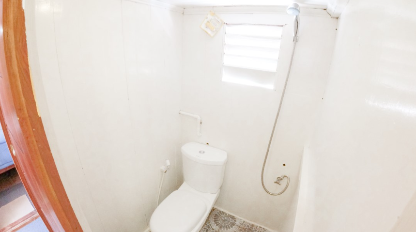 Book Private Trip by Giona Deluxe Phinisi 2026 Master Suite