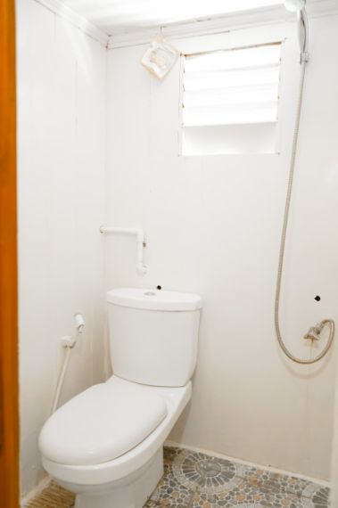 Book Private Trip by Giona Deluxe Phinisi 2026 Master Suite