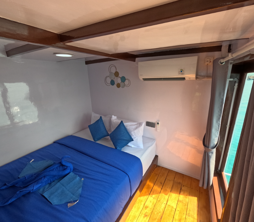 Book Private Trip by Invictus Deluxe Phinisi 2026 Master Suite