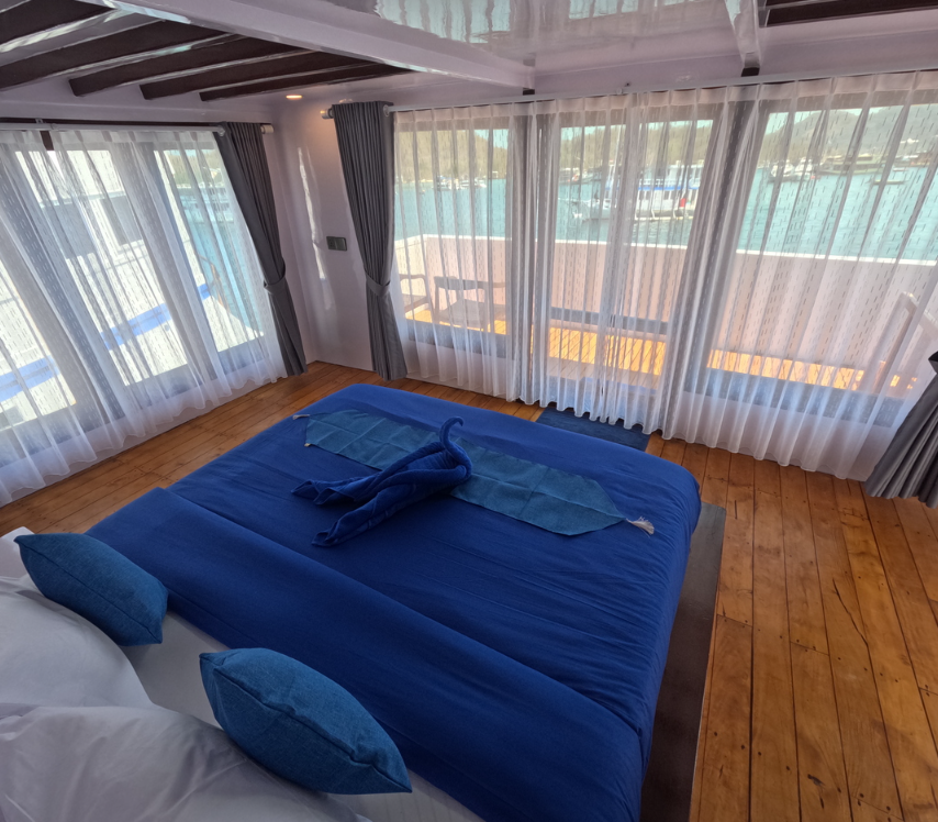 Book Private Trip by Invictus Deluxe Phinisi 2026 Master Suite