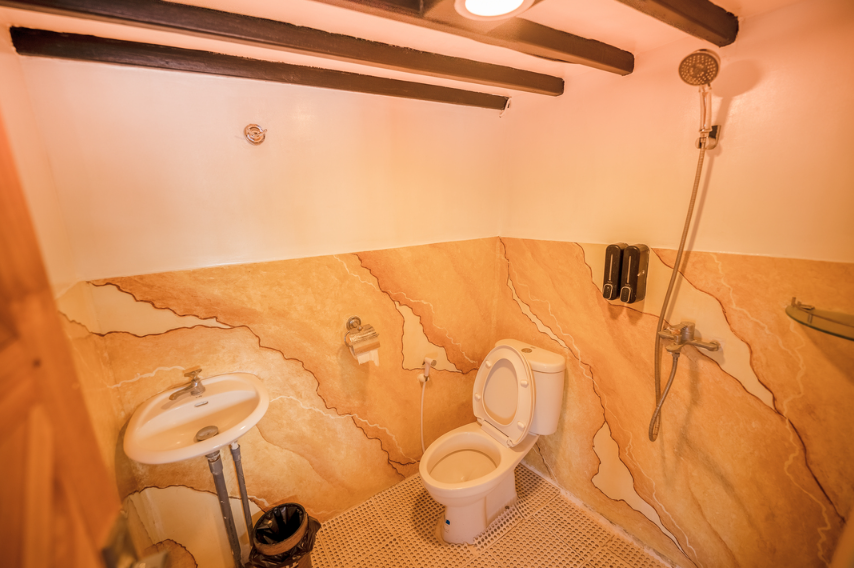 Book Private Trip by Lamborajo 2 Luxury Phinisi 2026 Jacuzzi View