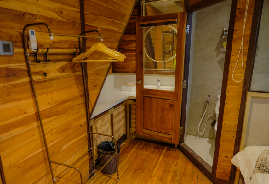 Book Private Trip by Mutiara Cruise Luxury Phinisi 2026 Jacuzzi Deck