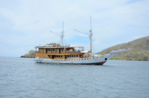 Book Private Trip by My Moon Superior Phinisi 2026