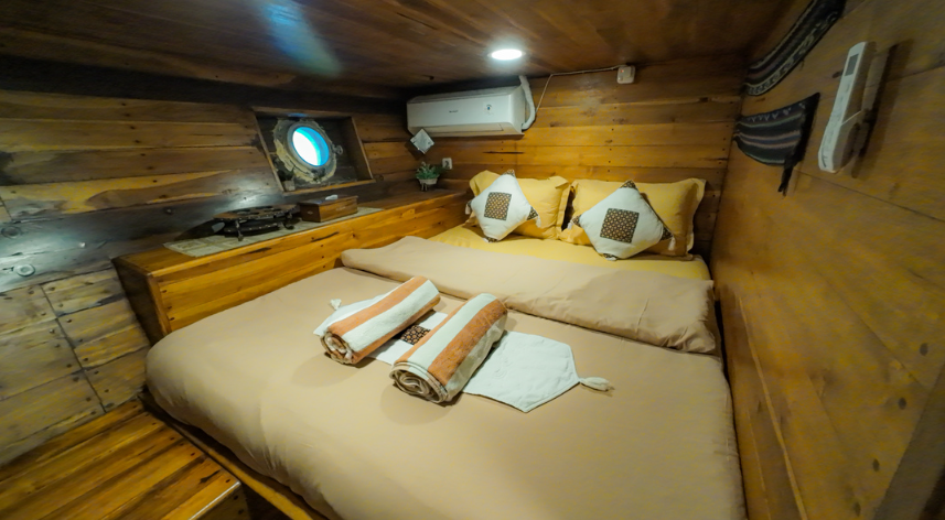 Book Private Trip by My Moon Superior Phinisi 2026