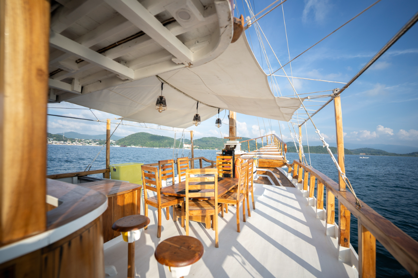 Book Private Trip by NK Jaya 1 Deluxe Phinisi 2026