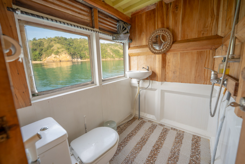 Book Private Trip by NK Jaya 2 Deluxe Phinisi 2026