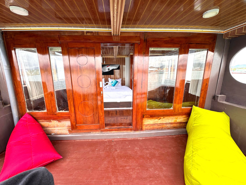 Book Private Trip by Princess Nabila Deluxe Phinisi 2026 - Jawa Cabin Bathtub