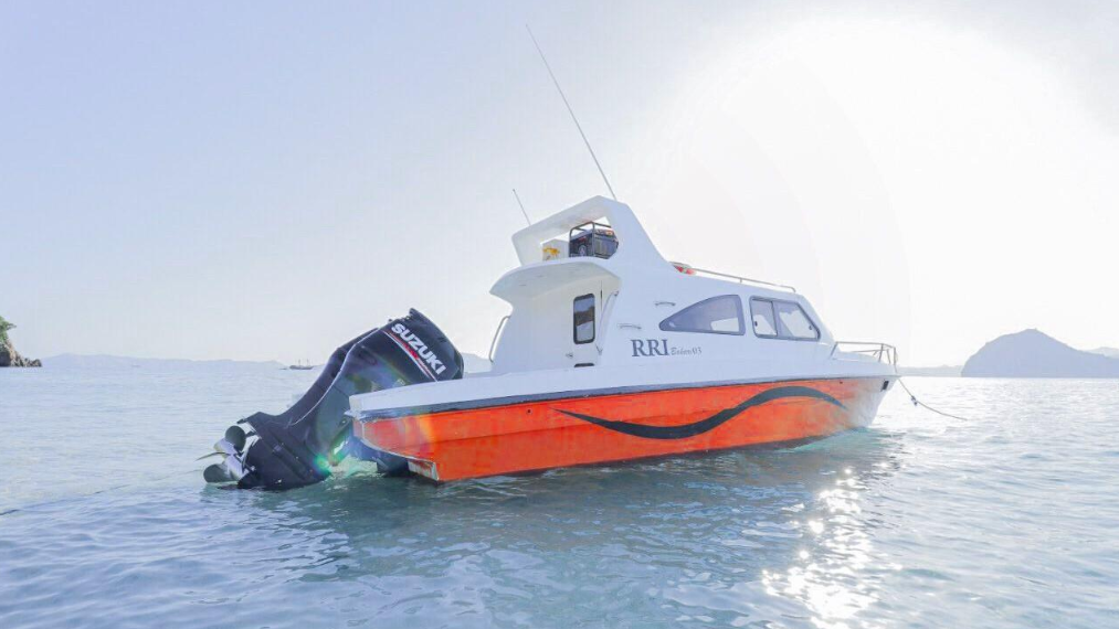 Book Private Trip by RRI Bahari 3 Speedboat 2026 - Luxury Sofa Interior