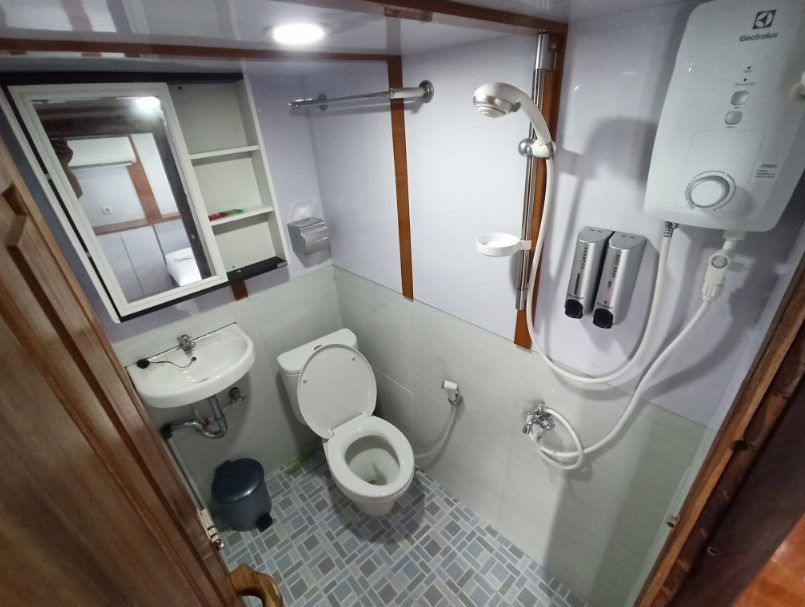 Book Private Trip by Riley Luxury Phinisi 2026 - Master Deck View