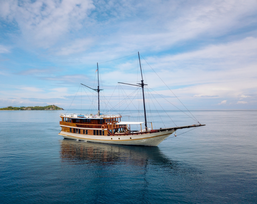 Book Private Trip by Senada Luxury Phinisi 2026 - Cabin with Balcony