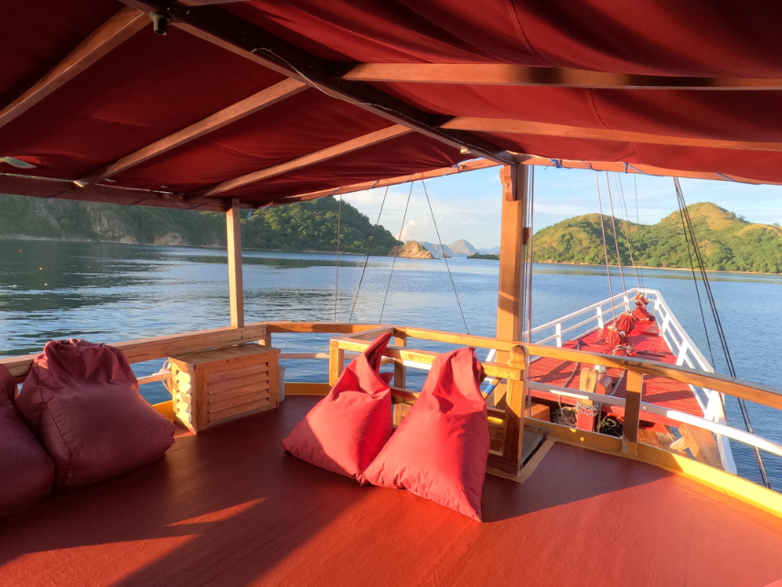 Book Private Trip by Singkolo Superior Phinisi 2026 - Master Cabin with Ocean View
