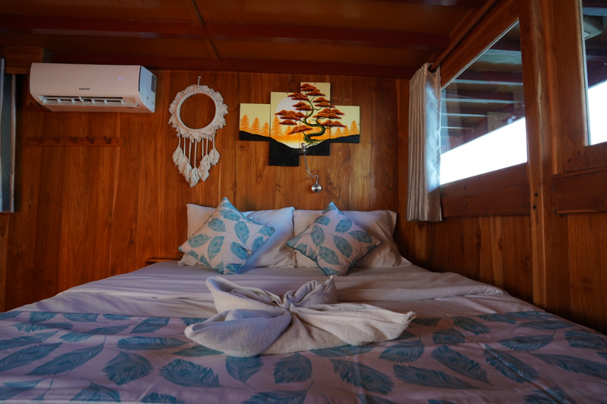 Book Private Trip by Singkolo Superior Phinisi 2026 - Master Cabin with Ocean View