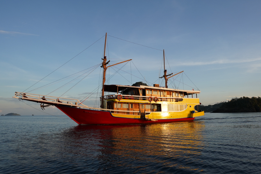 Book Private Trip by Singkolo Superior Phinisi 2026 - Master Cabin with Ocean View