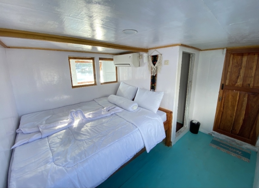 Book Private Trip by Umami Superior Phinisi 2026 - Sundeck and Lazy Chairs