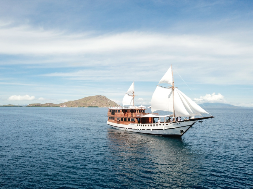 Book Private Trip by Vinca Voyages Luxury Phinisi 2026 - Master Cabin with Balcony