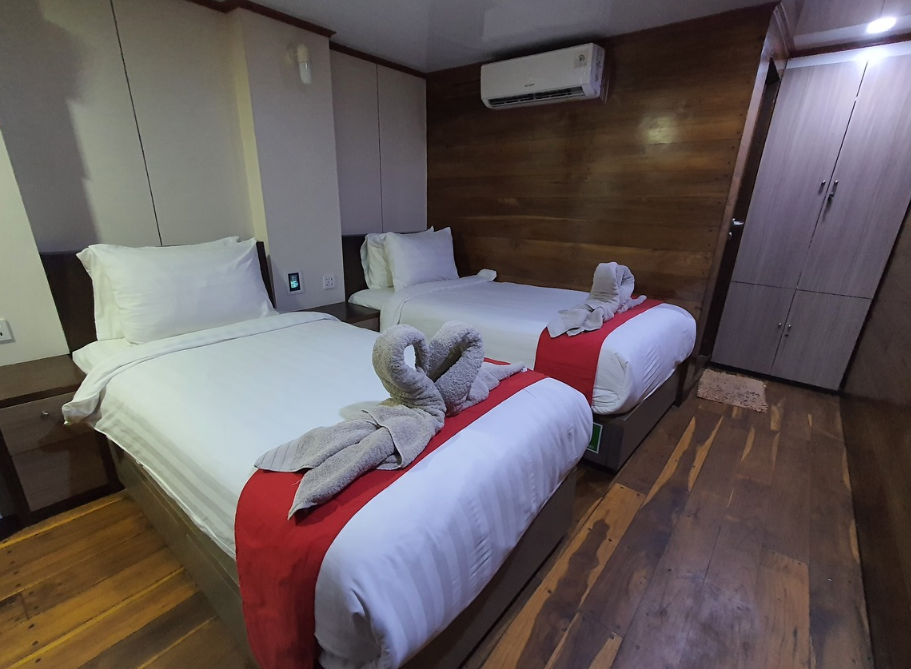 Book Sea Familia II Komodo Charter 2026 - Luxury Diving Deck