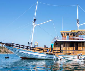 Book Sea Villa Phinisi Komodo Tour 2026 - Private Cabin View