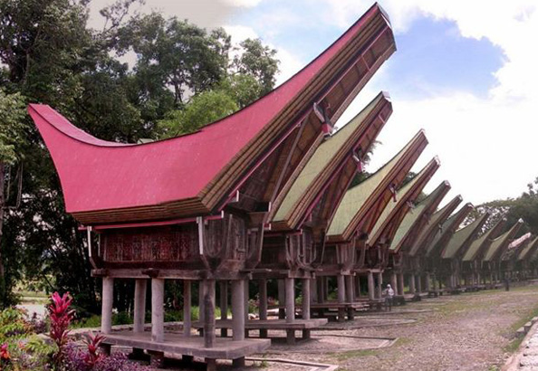 Book Toraja Culture and Nature Tour 4D3N