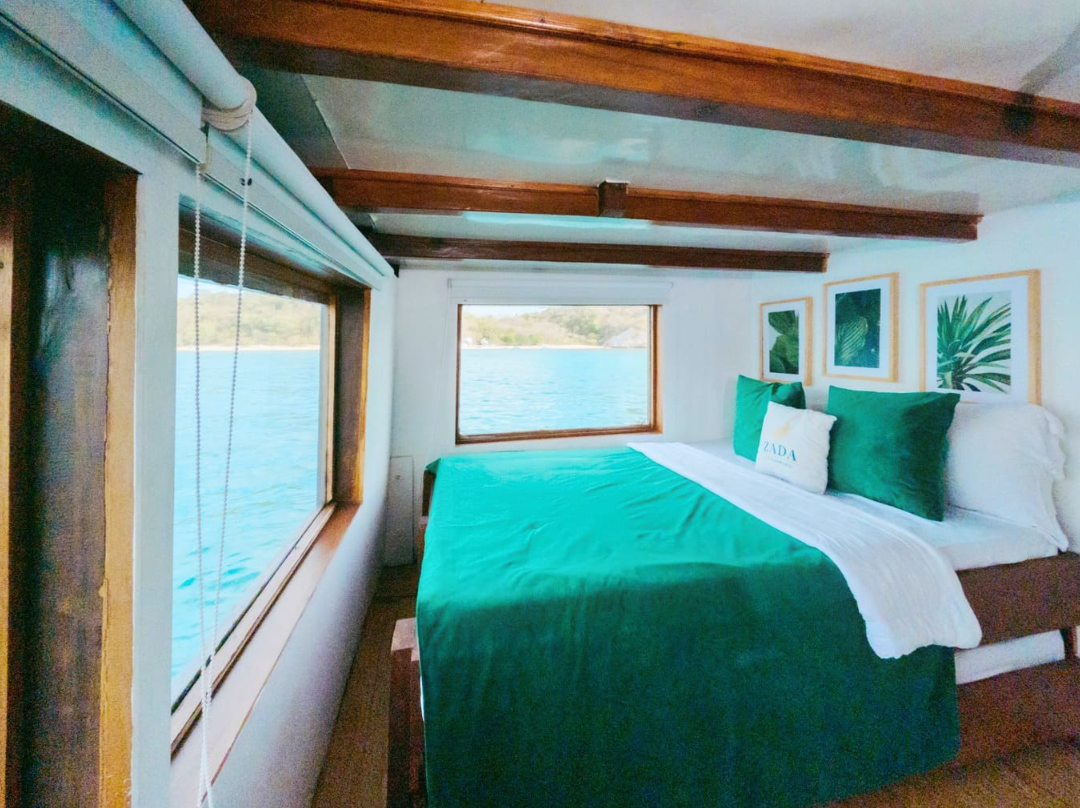 Book Zada Hela Superior Phinisi Charter 2026 - Rustic Deck Views 12 Book Zada Hela Superior Phinisi Charter 2026 - Rustic Deck Views