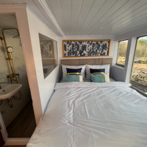 Book Zada Mega Trusmi Deluxe Phinisi 2026 - Sundeck and Dining Area