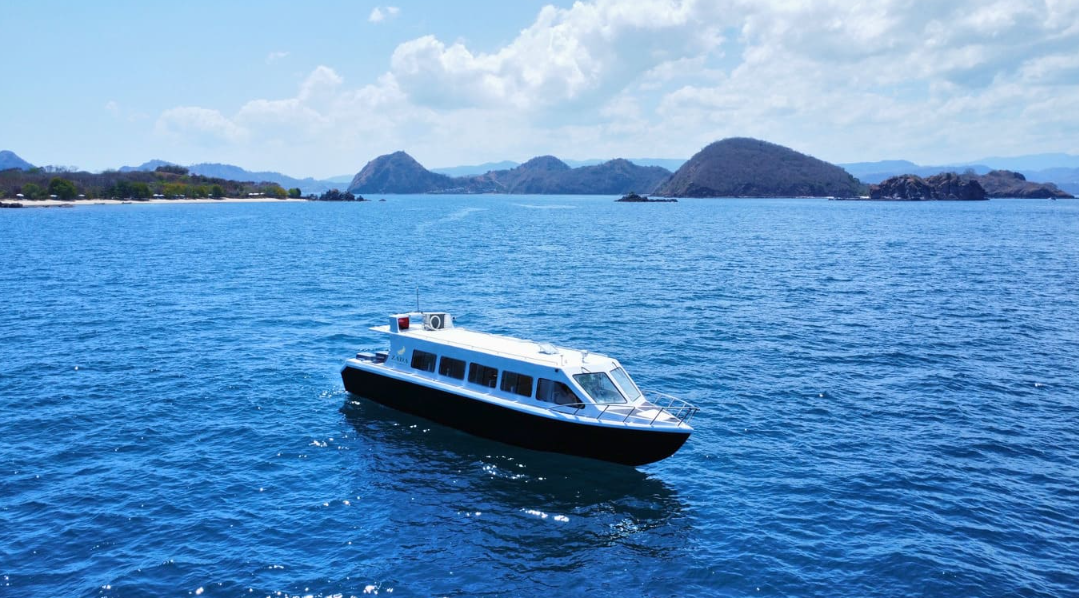 Book Zada Raya Speedboat Charter Private Trips 2026 - Padar Island View