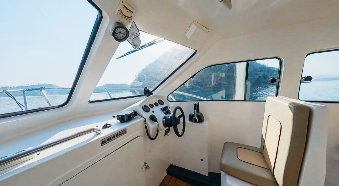 Book Zada Raya Speedboat Charter Private Trips 2026 - Padar Island View