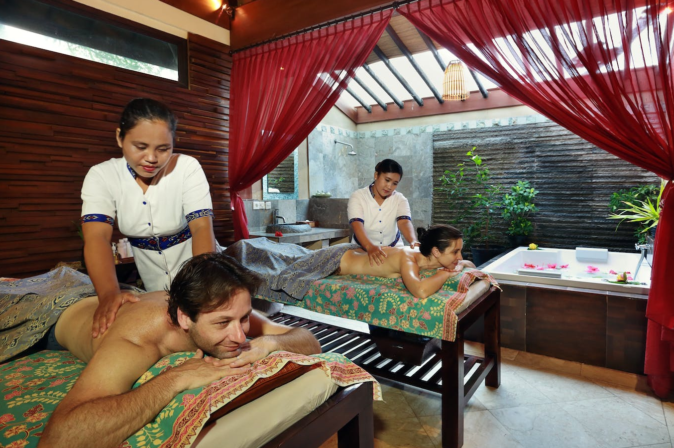 Exterior view of the resort when you Book Hotel Vila Ombak 3