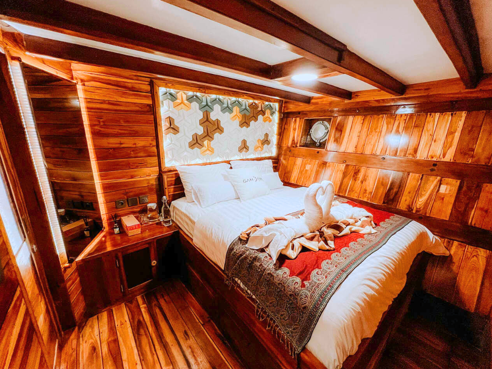 Gandiva Phinisi Private Charter Booking - Luxury Master Cabin View