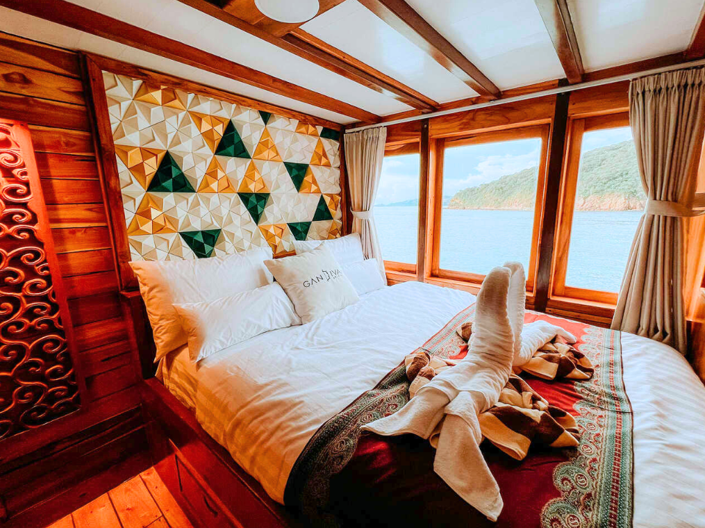 Gandiva Phinisi Private Charter Booking - Luxury Master Cabin View