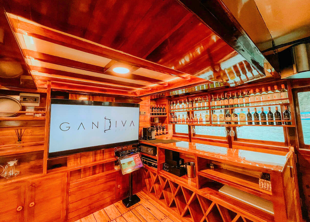 Gandiva Phinisi Private Charter Booking - Luxury Master Cabin View